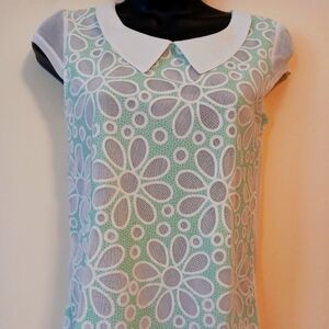 Y2K Moda top sz.S abstract flowers, Light green and white nwt